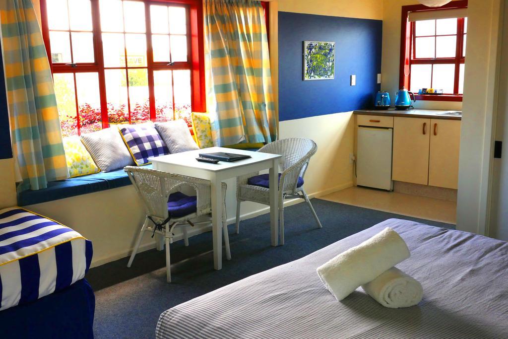 Ducks & Drakes Boutique Motel & Backpackers 뉴플리머스 외부 사진