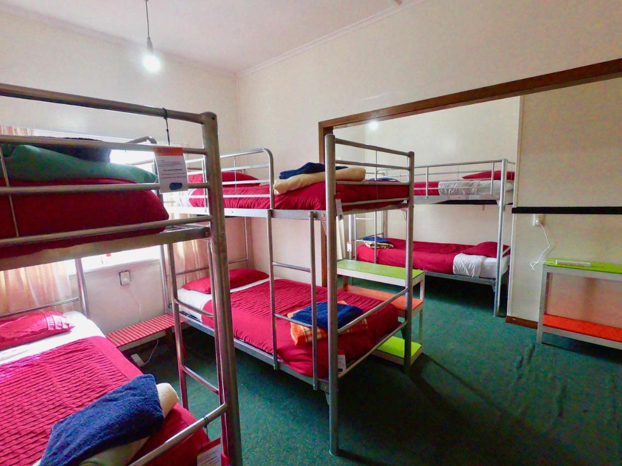 Ducks & Drakes Boutique Motel & Backpackers 뉴플리머스 외부 사진
